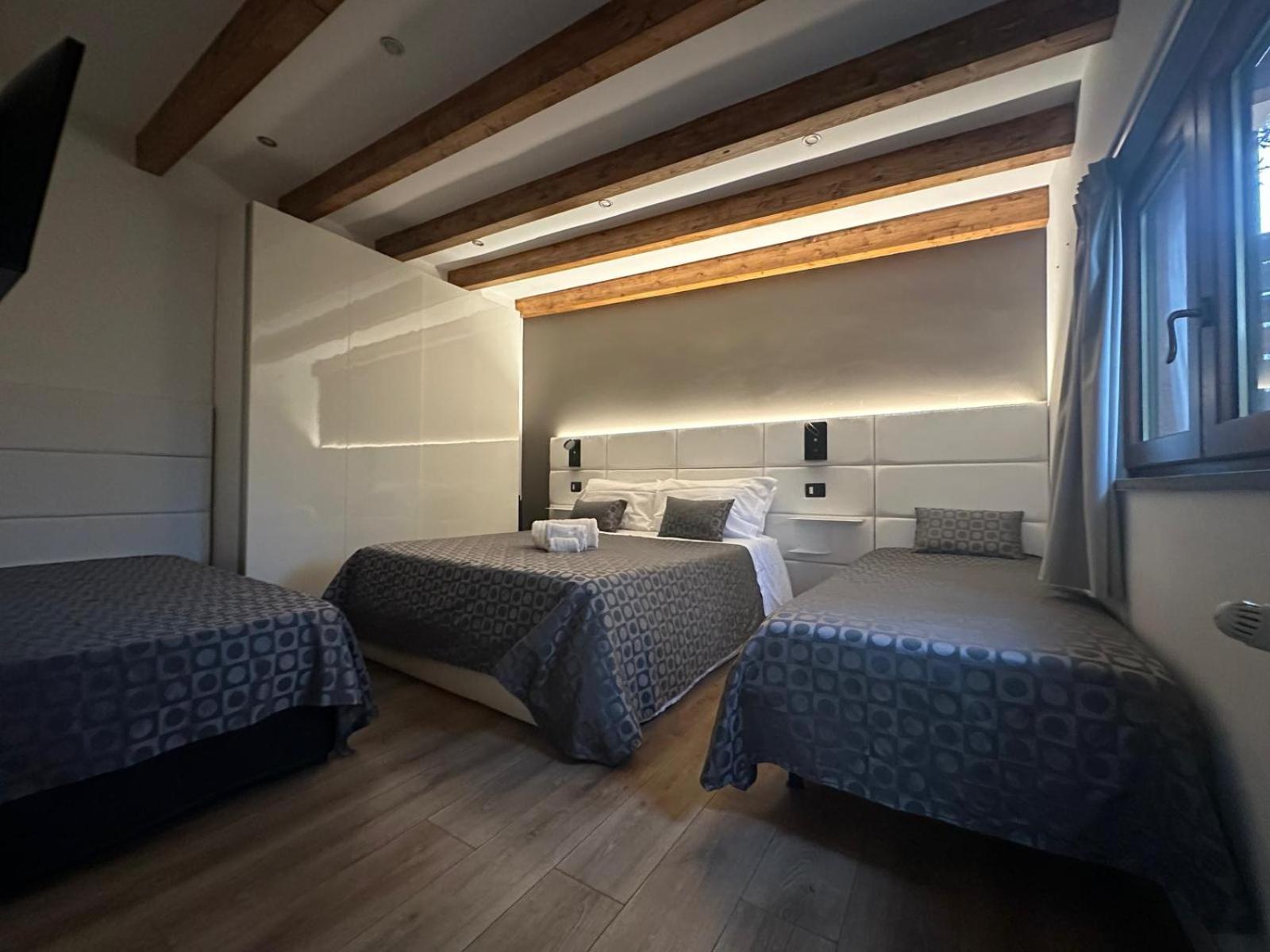 Ottomood B&B And Apartments Tremestieri Etneo Номер фото